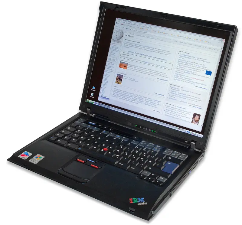 ThinkPad с наклейками