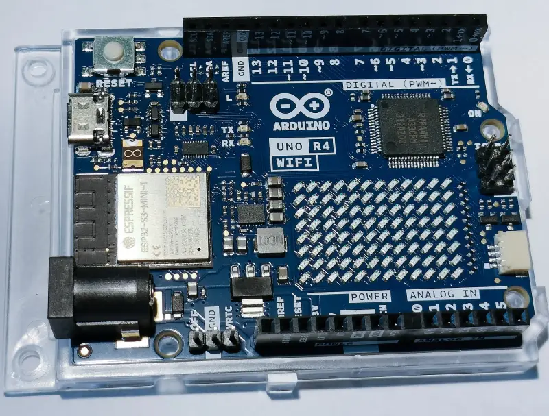 Arduino для первой мигалки