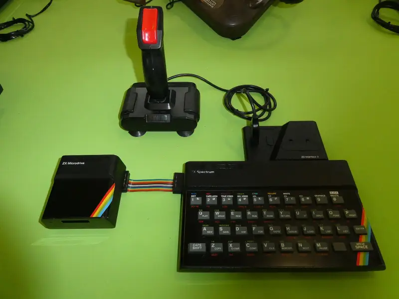 ZX Spectrum и магнитофон — фото 3