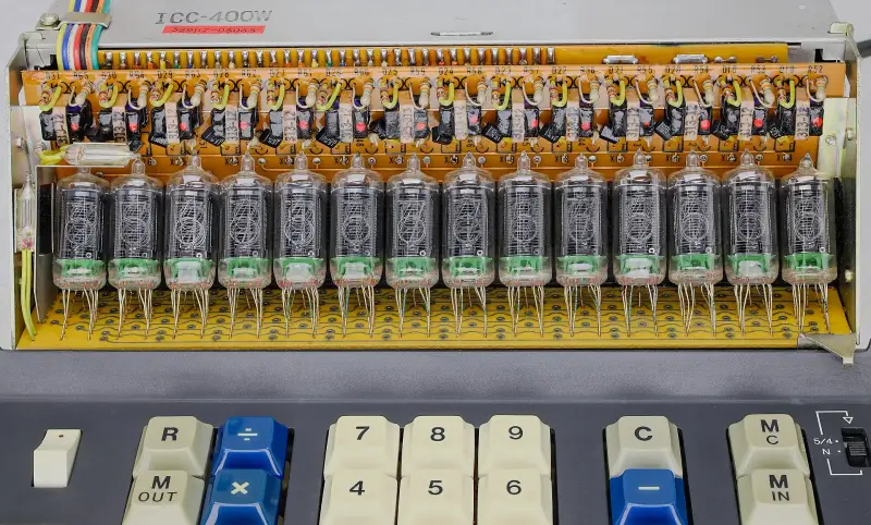 Часы на газоразрядных лампах